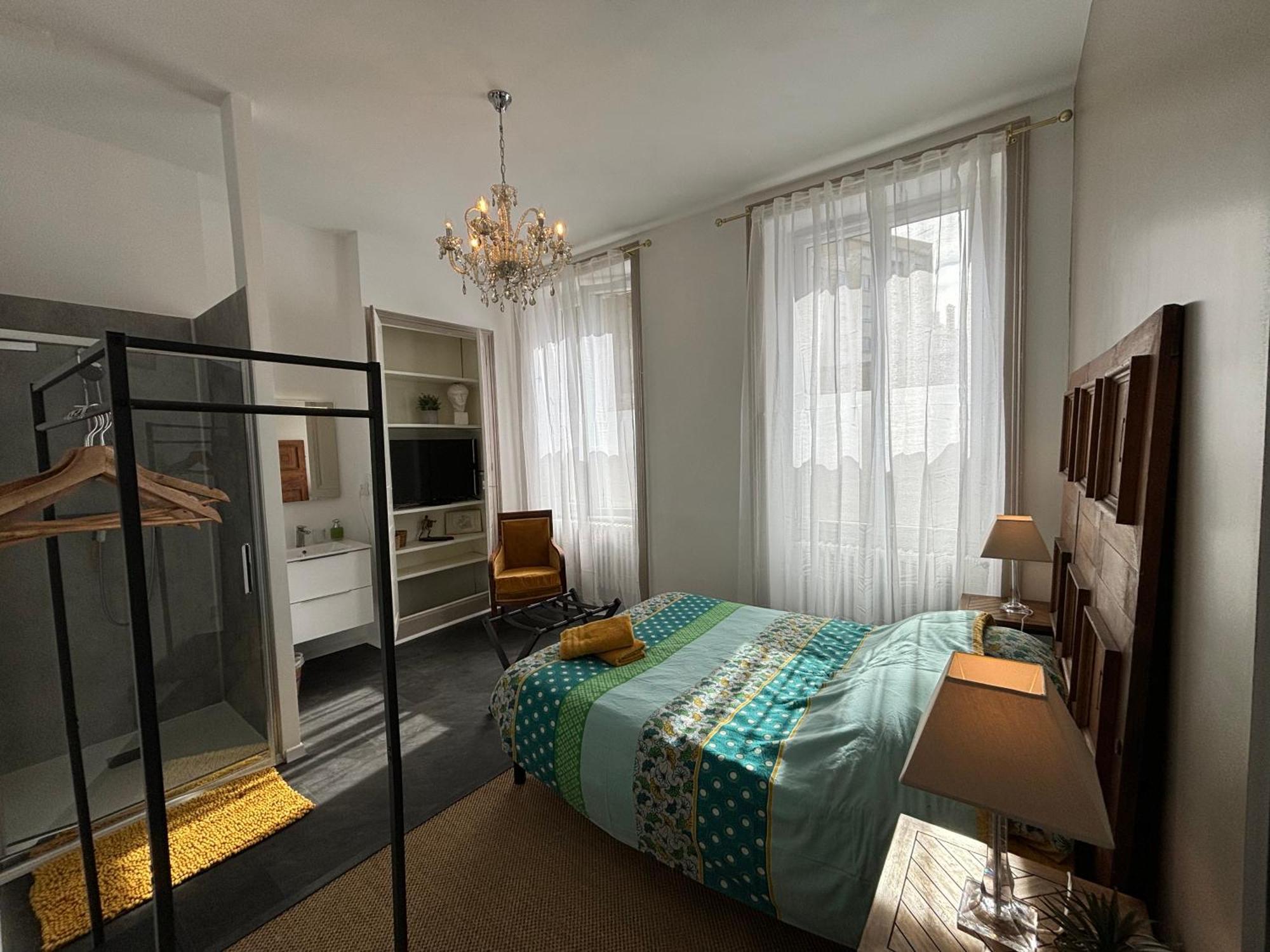 Maison A La Guitarde - Hotel Particulier Hippolyte Châteauroux 외부 사진