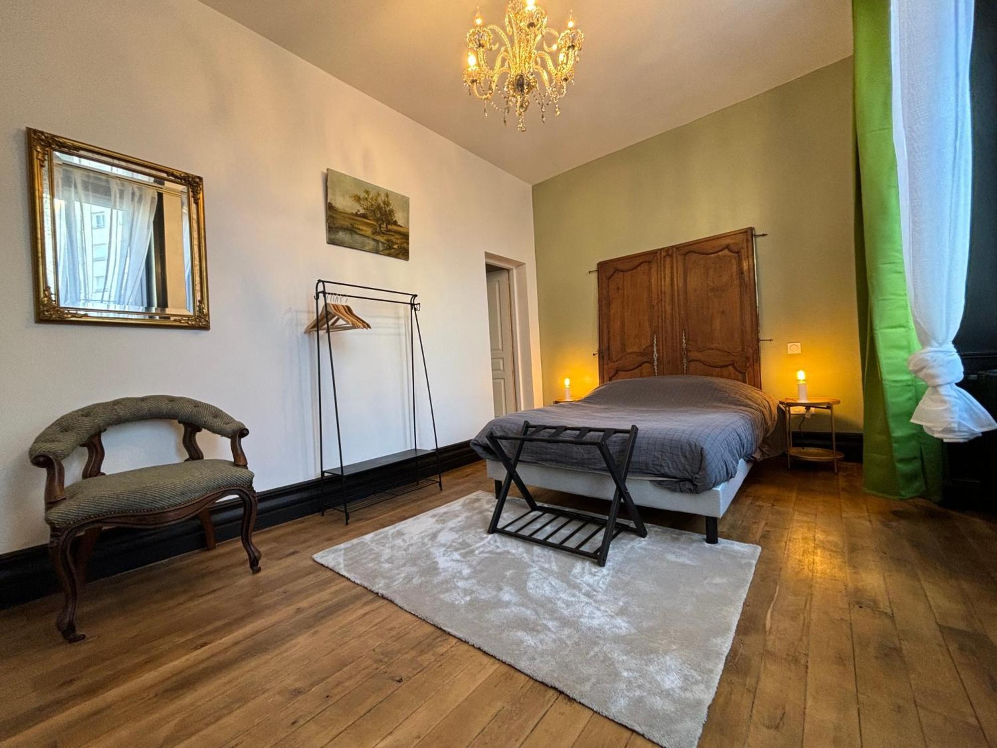 Maison A La Guitarde - Hotel Particulier Hippolyte Châteauroux 외부 사진